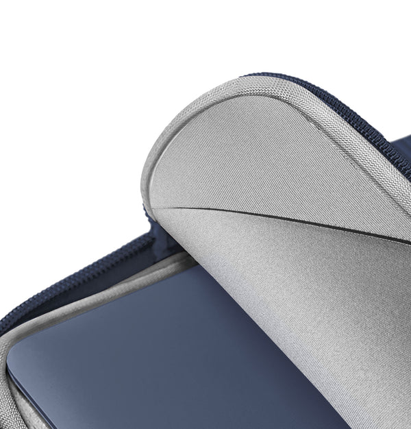 Uniq Cyprus Ridge Edition MacBook Neo 13